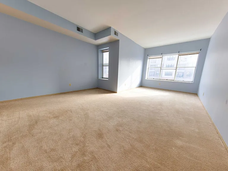 5529 Pershing Ave — Photo 11