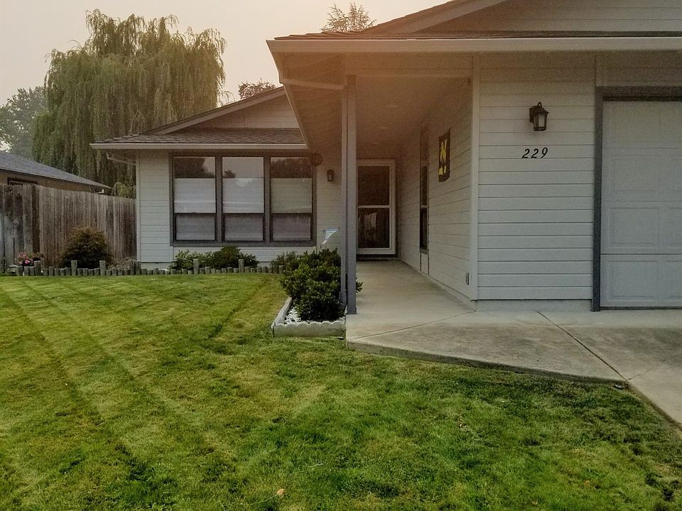 1st image of 229 Candis Dr