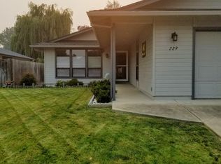 229 Candis Dr, Eagle Pt, OR 97524