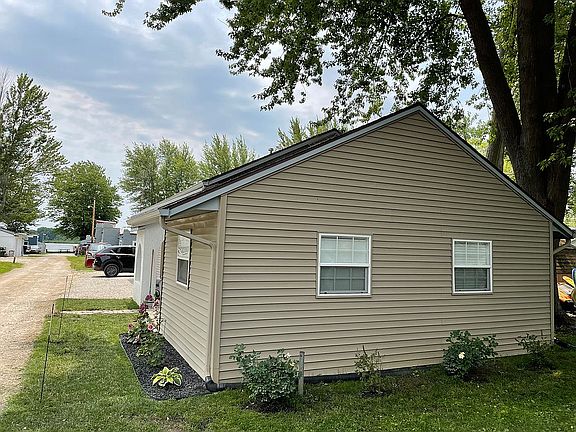 300ft from Big Barbee lake