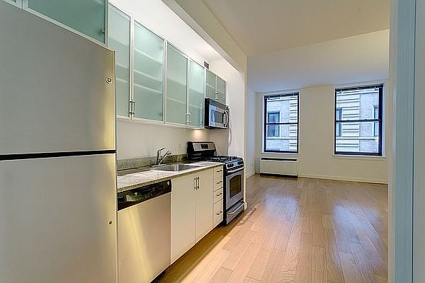 1st image of 37 Wall St APT 5T
