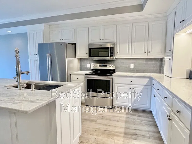 2 bed, 2.5 bath, 1746 sqft, $2,750 — Photo 3