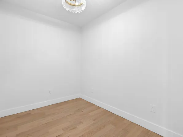 322 3rd Street image 14 of 20