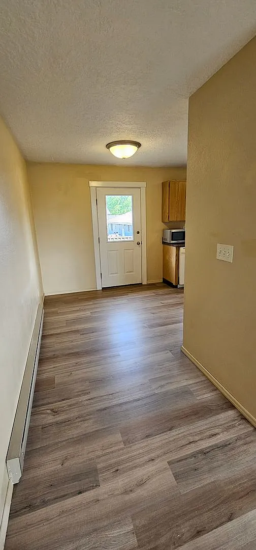 2 Bed 1 Bath Home Available in Heart of Belgrade! — Photo 4