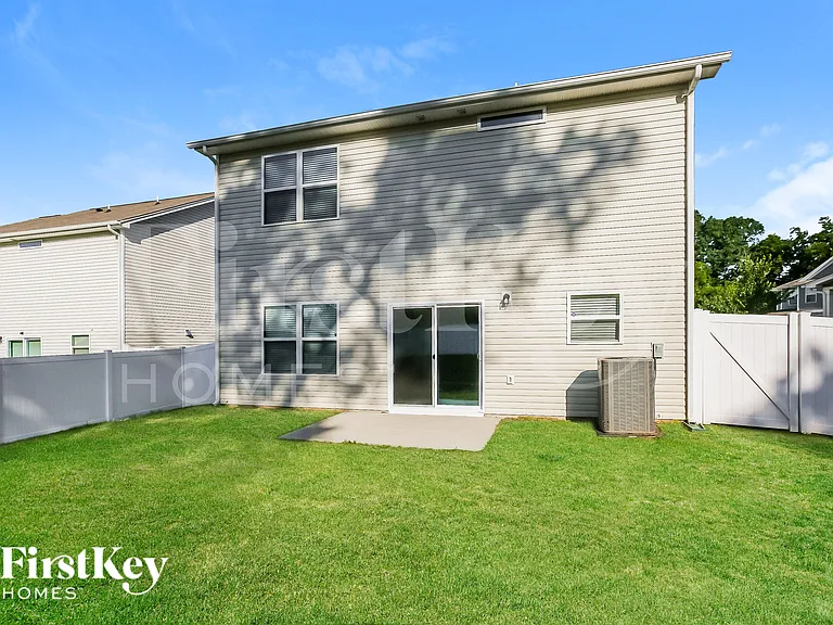 7318 Brawley Wood Ct — Photo 14