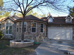 2720 Stageline Dr, Raleigh, NC 27603