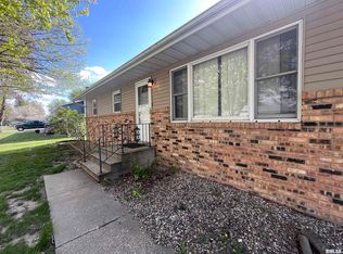 469 Wilshire Dr, Colona, IL 61241