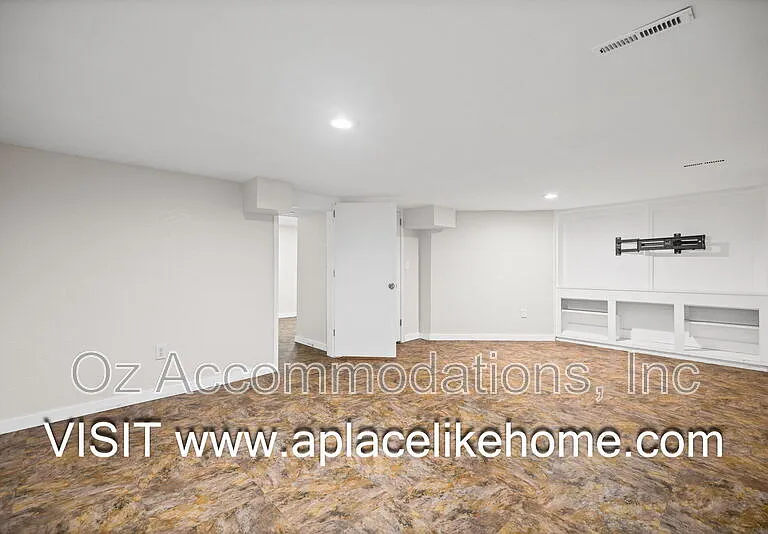 13909 Falkirk Cir — Photo 27