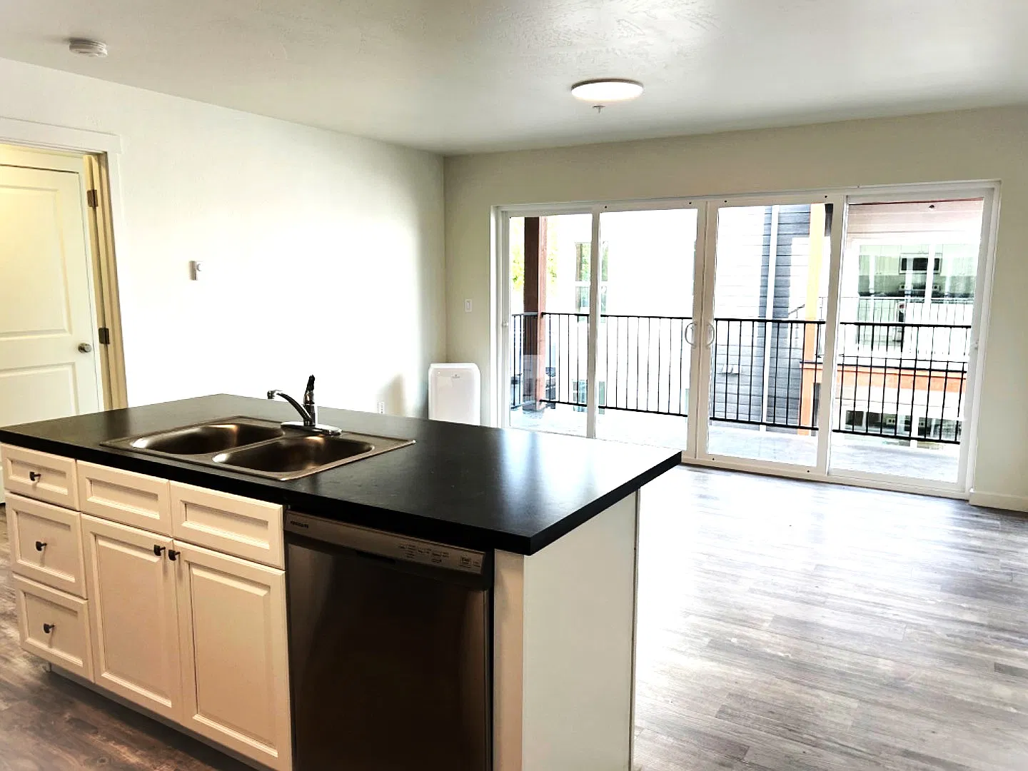 1 bed, $1,545 — Photo 4