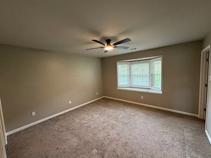 500 Oakdale Rd — Photo 8