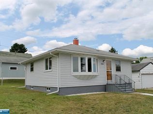 320 Broadway St S, Gilbert, MN 55741