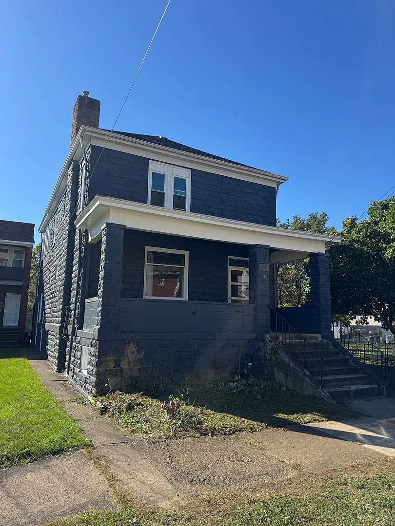 Building Photo - 321 2nd St