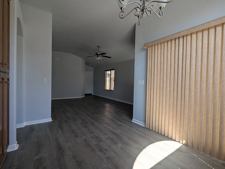286 Santa Barbara Ave — Photo 16