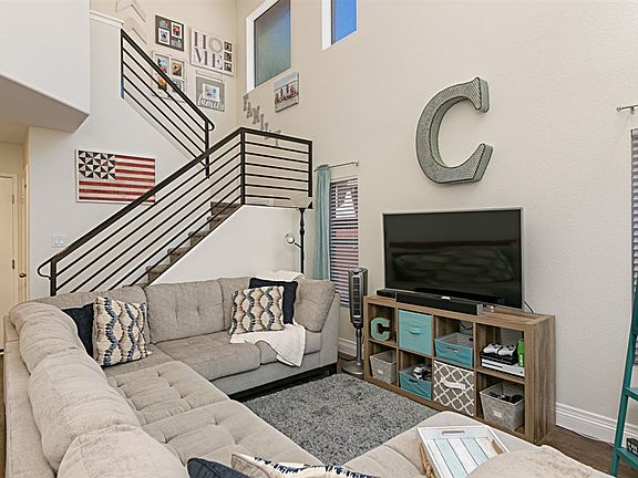 3rd image of 4665 Calle Del Greco