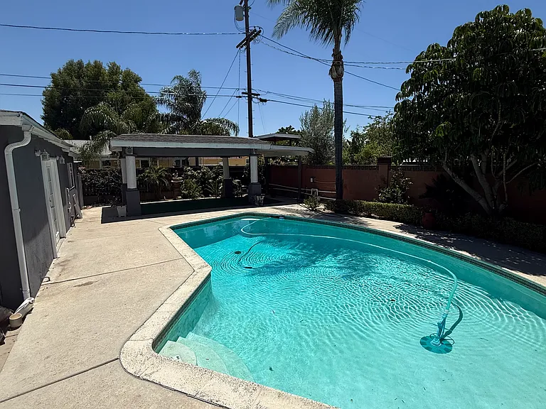19940 Welby Way — Photo 11