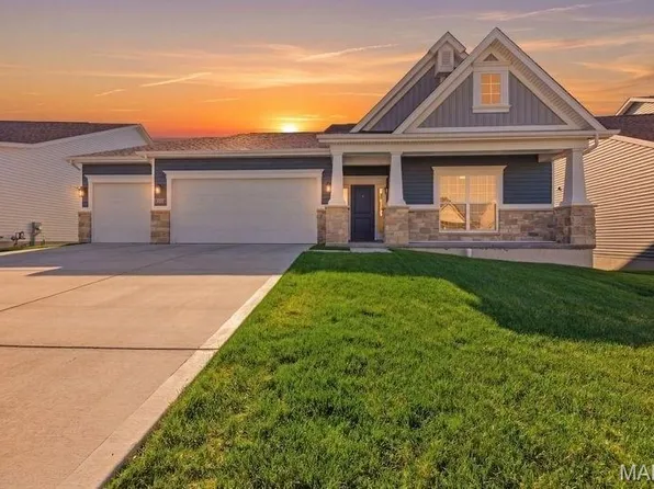 8012 Cotswald Trl, Cottleville, MO 63304