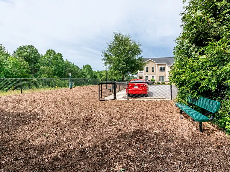 Piedmont Place — Photo 34