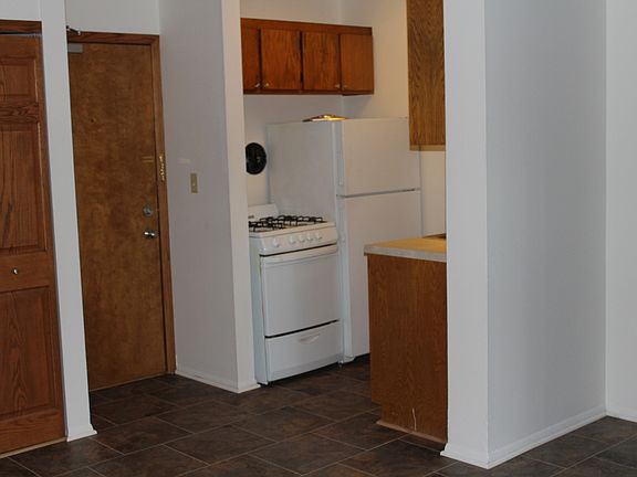 2nd image of 2414 N Oakland Ave
