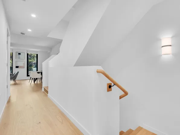 28 Huntington Street image 7 of 19