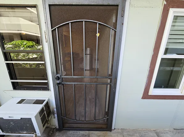 447 Nahua St #310, Honolulu, HI 96815