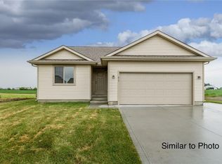 980 Locust St, Waukee, IA 50263