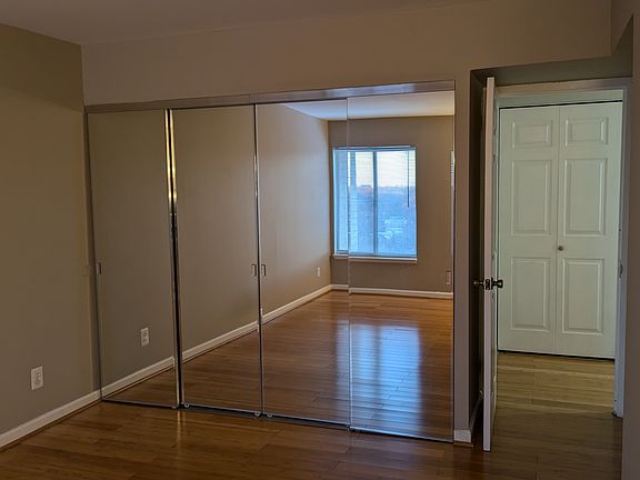 4th image of 3100 S Manchester St APT 1019