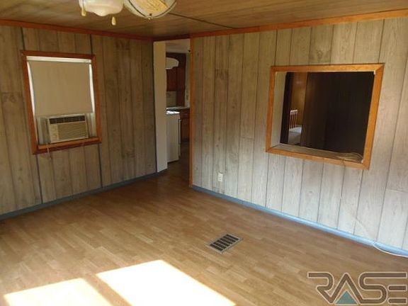 3rd image of 3704 N 9th Ave