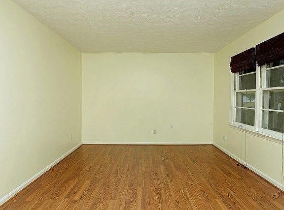 4th image of 122 Lynnwood Dr