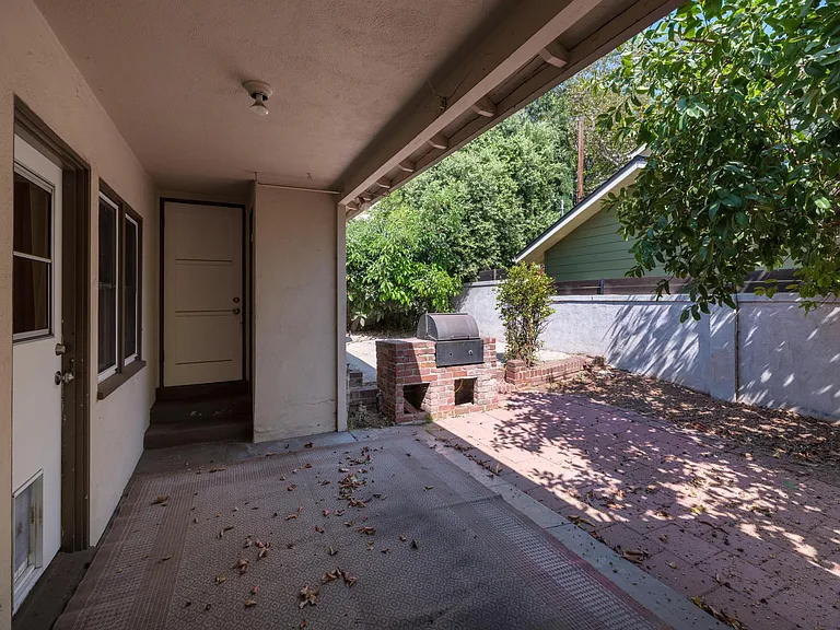 1933 Meridian Ave — Photo 29