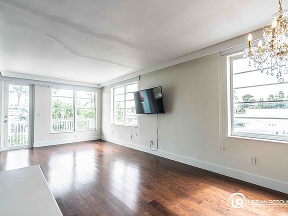 4th image of 1150 Euclid Ave APT 304