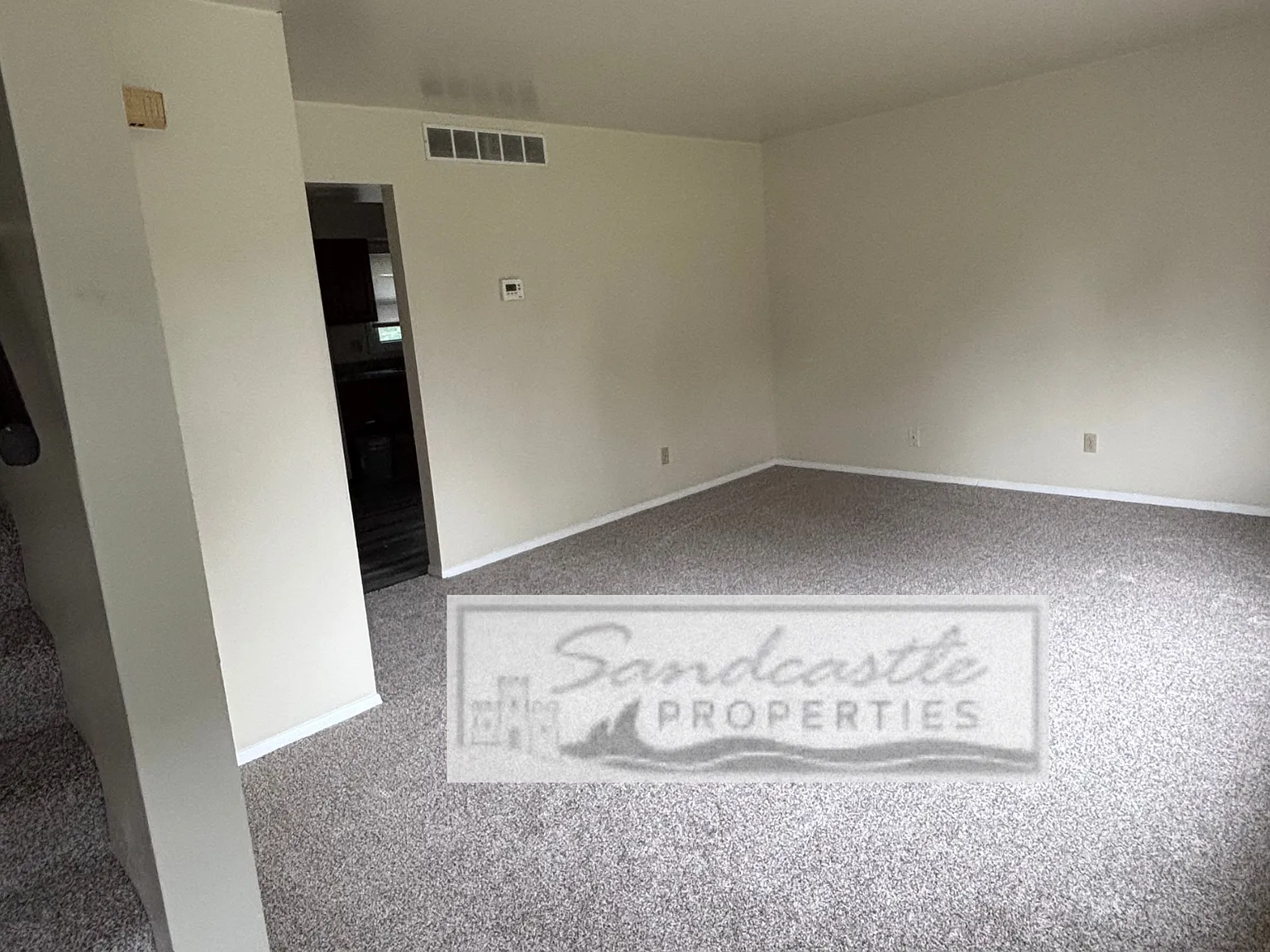 2 bed, 1.5 bath, 1100 sqft, $1,350 — Photo 2