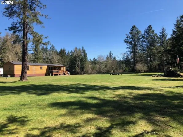 25966 Fleck Rd, Veneta, OR 97487
