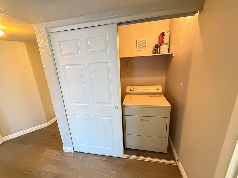 960 N Sloan Ln #104 — Photo 13