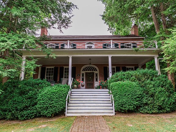 5th image of 1248 Washington St E