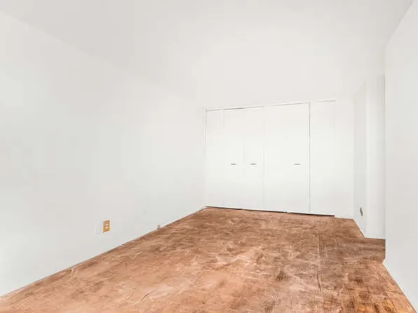 555 Kappock Street image 5 of 14