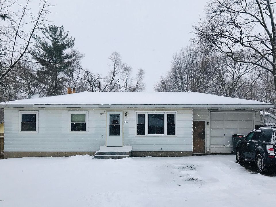 1st image of 1435 Arcadia Dr NE