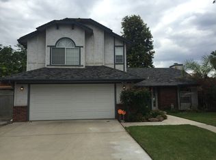 902 Burlingame Ave, Clovis, CA 93612