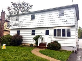 35 Fiat Ave, Iselin, NJ 08830