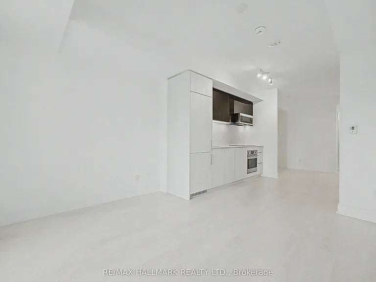 308 Jarvis St #406 — Photo 2