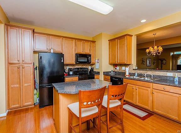 3rd image of 8059 Belton Cir #8059