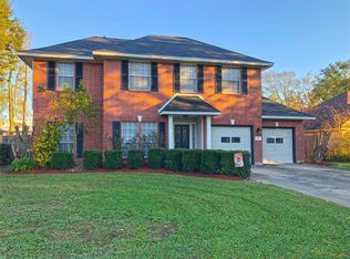 203 Pansy Path St, Lake Jackson, TX 77566