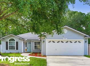 7607 N Fawn Lake Dr, Jacksonville, FL 32256
