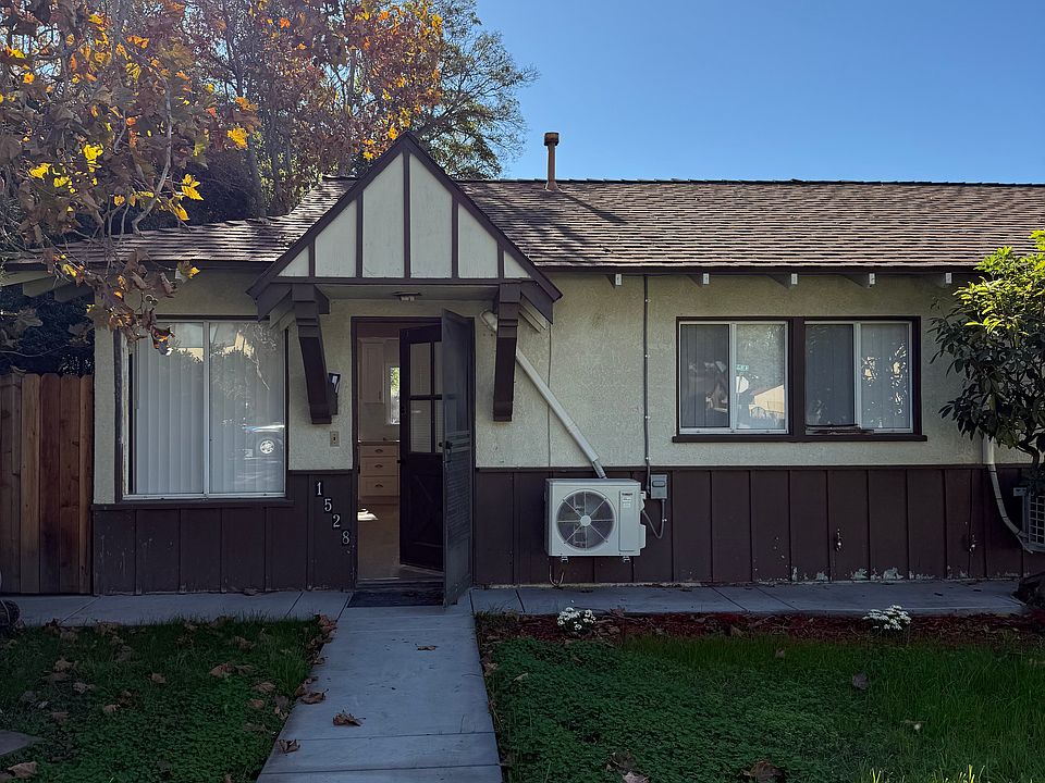 1st image of 1526 E 4th St #1528