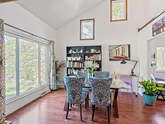 4th image of 6565 Windfield Ct