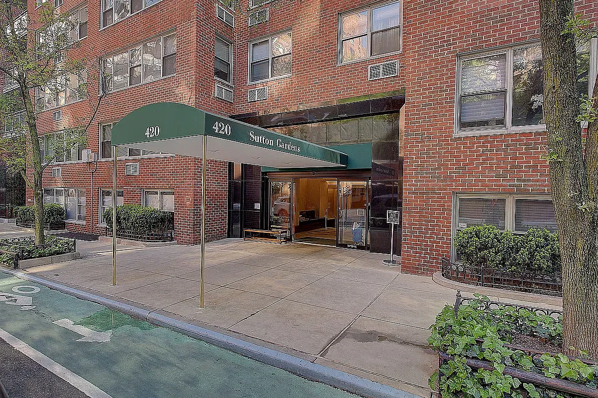 420 East 55th Street — Photo 1