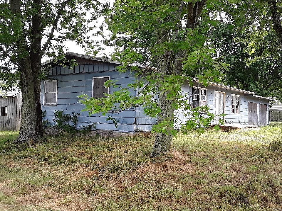 913 Apple St, Keyesport, IL 62253 Zillow