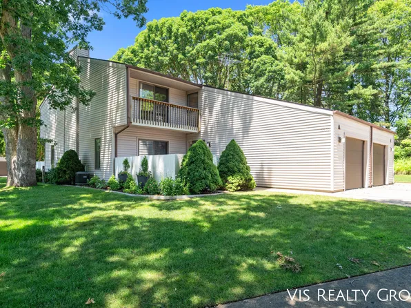 17570 Parkwood #33, Spring Lake, MI 49456