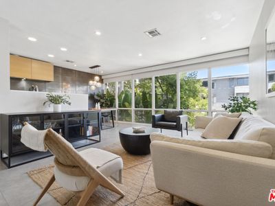 1145 Larrabee St APT 19, West Hollywood, CA, 90069