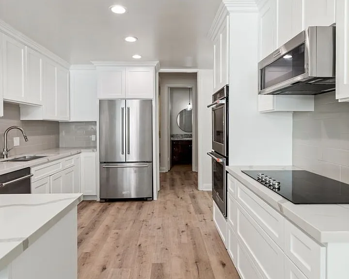430 N Maple Dr — Photo 25