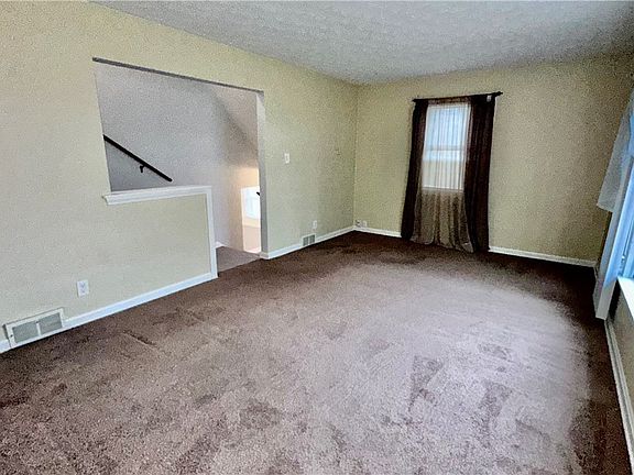 4th image of 1418 Burkhardt Ave